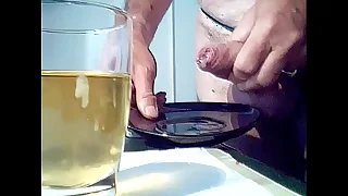 squirting my spunk in a glas